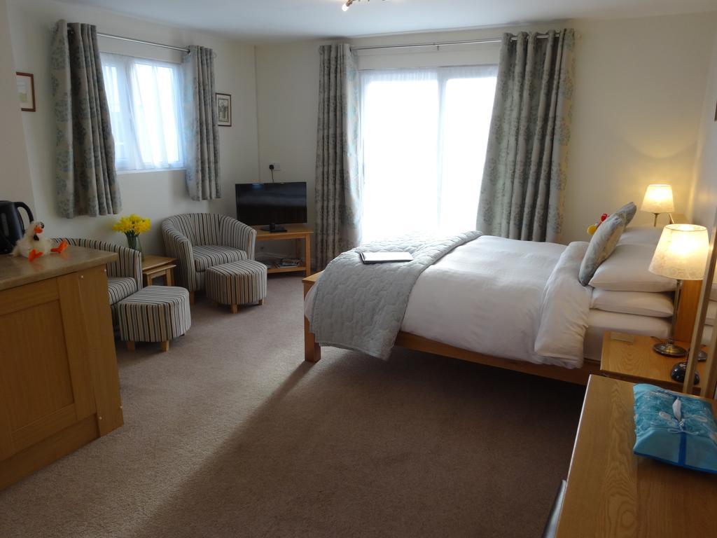 Bed and Breakfast Hunters Croft Sway Номер фото
