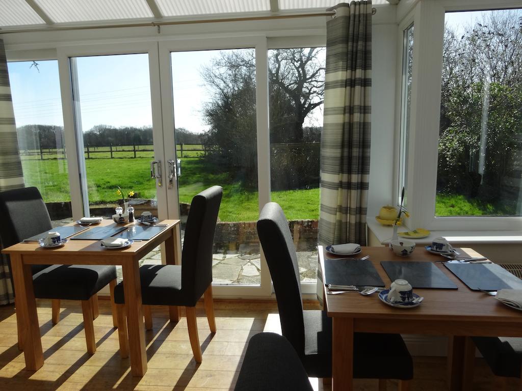 Bed and Breakfast Hunters Croft Sway Екстер'єр фото